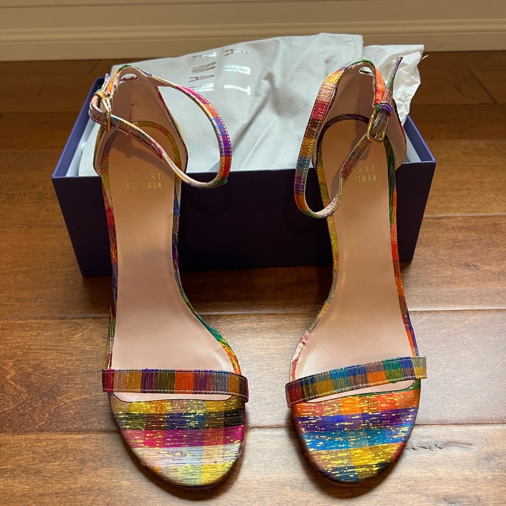 Stuart Weitzman Nunaked sandal in Metallic plaid . Brand new inbox